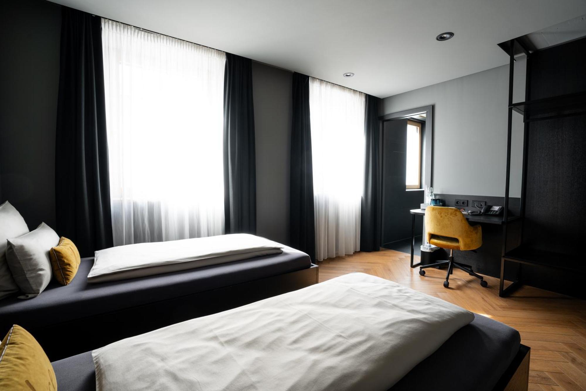 Hotel Nice Laupheim Exterior photo